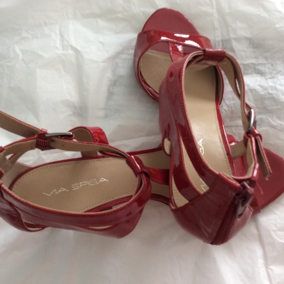 Red patent leather Kitten heel sandals - Picture 4 of 6